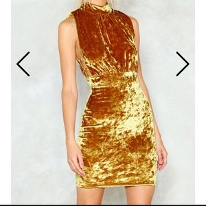 Crushed gold disco dress ⚱️💛🔱
